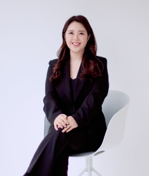 Director 우미나